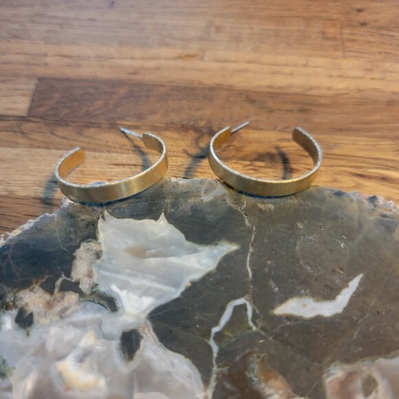 Gold 1" Hoop Earrings with .25" Band Width - Picture 5 of 13